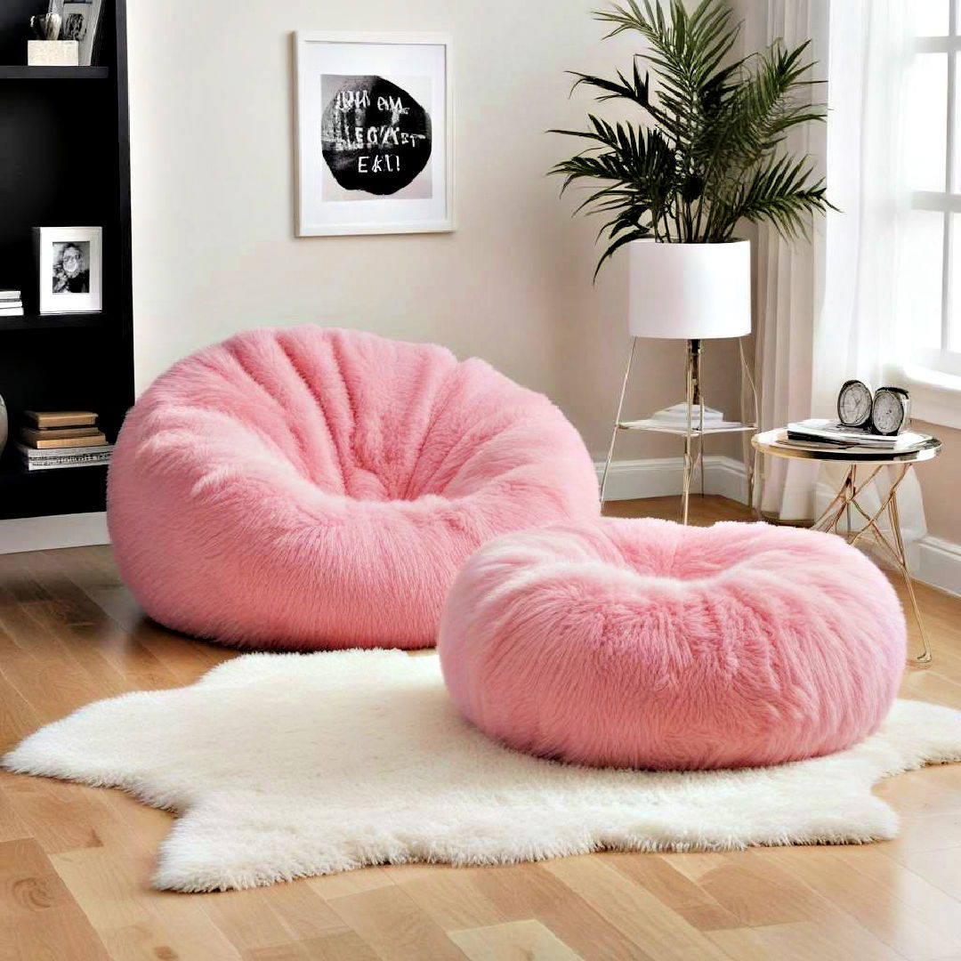 bean bag chairs for comfortable seating - 40 Teen Room Ideas