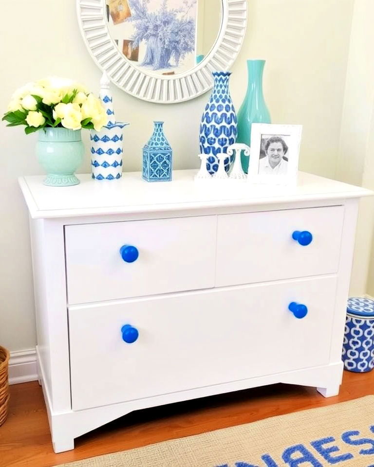 dresser for white and blue bedroom - 25 Blue and White Bedroom Ideas
