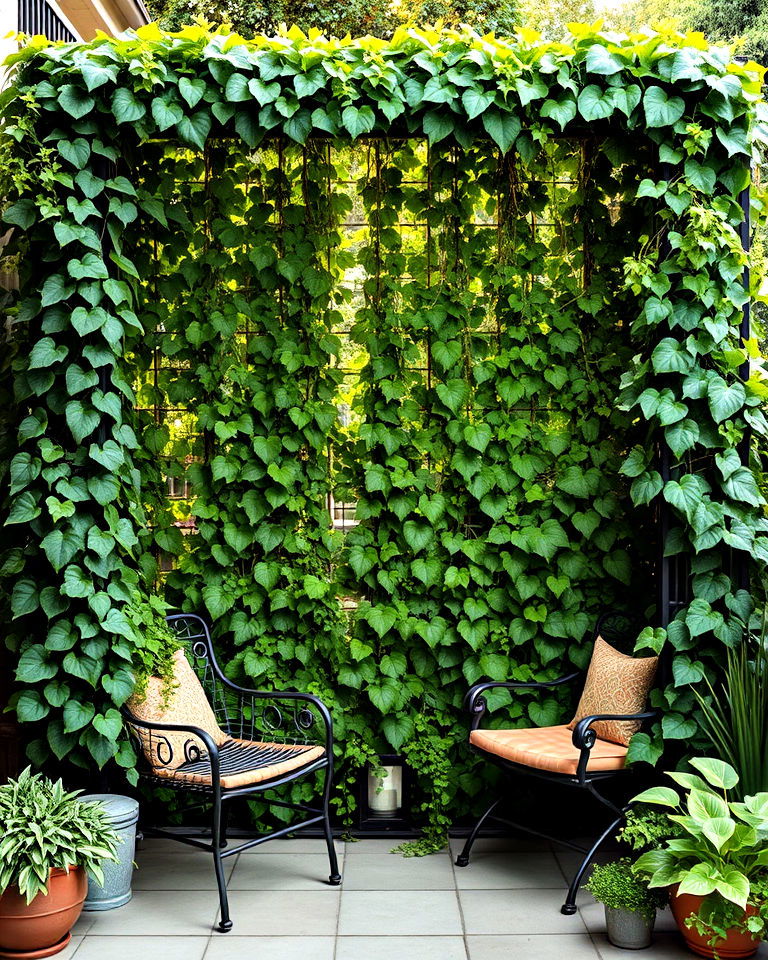 living privacy screen for vertical garden - 40 Vertical Garden Ideas