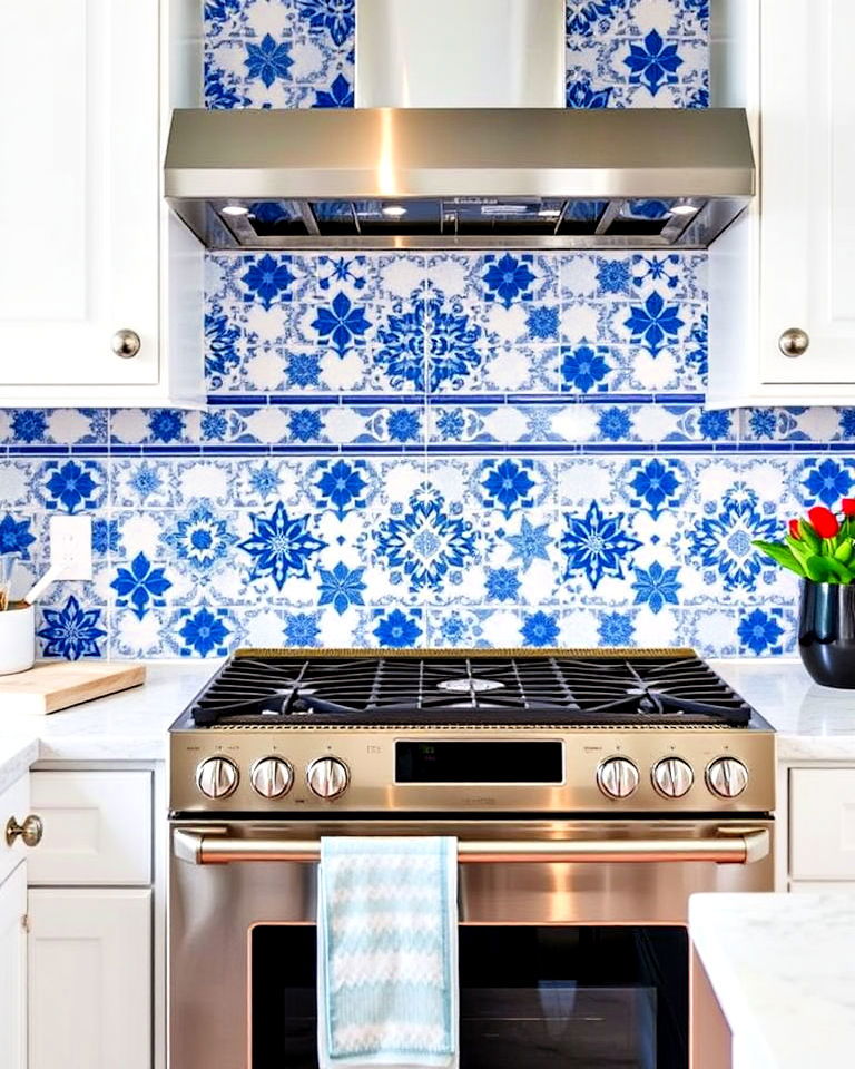 moroccan inspired blue and white tile backsplash - 30 Blue and White Decor Ideas