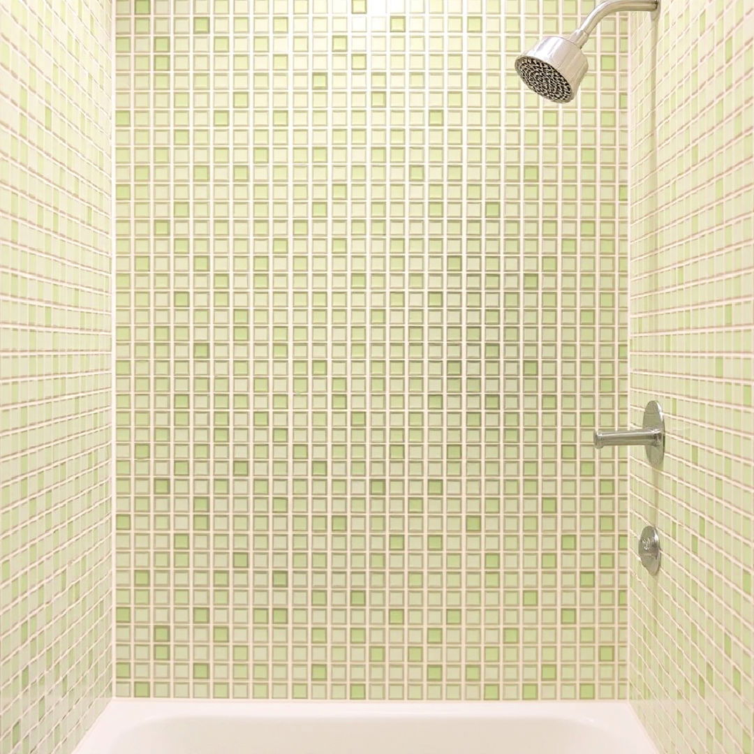 pistachio green mosaic tiles - 25 Green Tile Bathroom Ideas