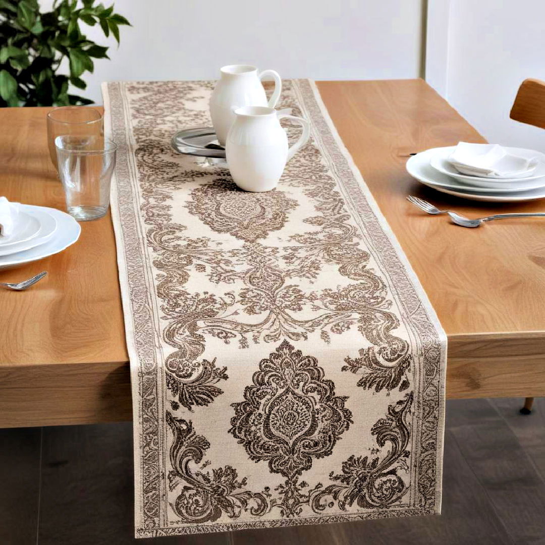 table runner for home decor - 40 Home Decor Ideas