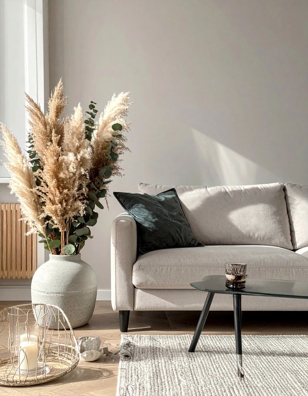 Dried Botanical Elements - 25 Organic Modern Living Room Design Ideas for Serenity