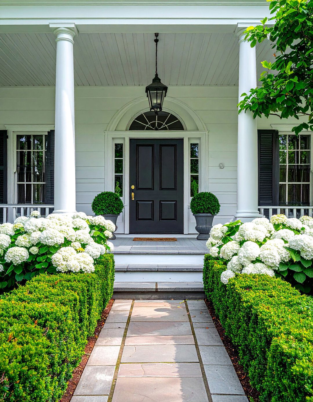 Manicured Foundation Planting - 30 Colonial Front Porch Ideas for Charm
