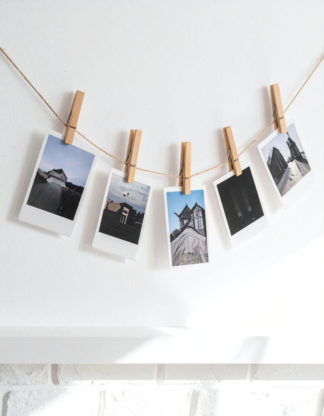 Photo Garland of Your Home Building Journey - 20 Housewarming Decoration Ideas for a Warm Welcome