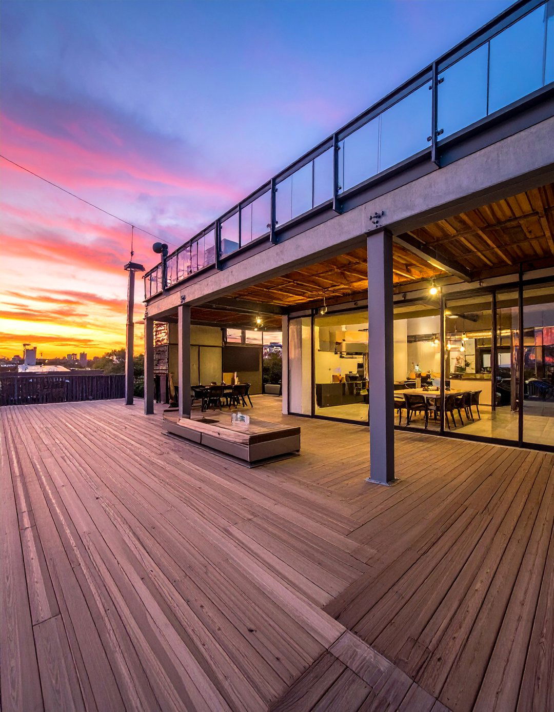Urban Industrial Style - 30 Large Deck Ideas for Outdoor Entertaining and Relaxation