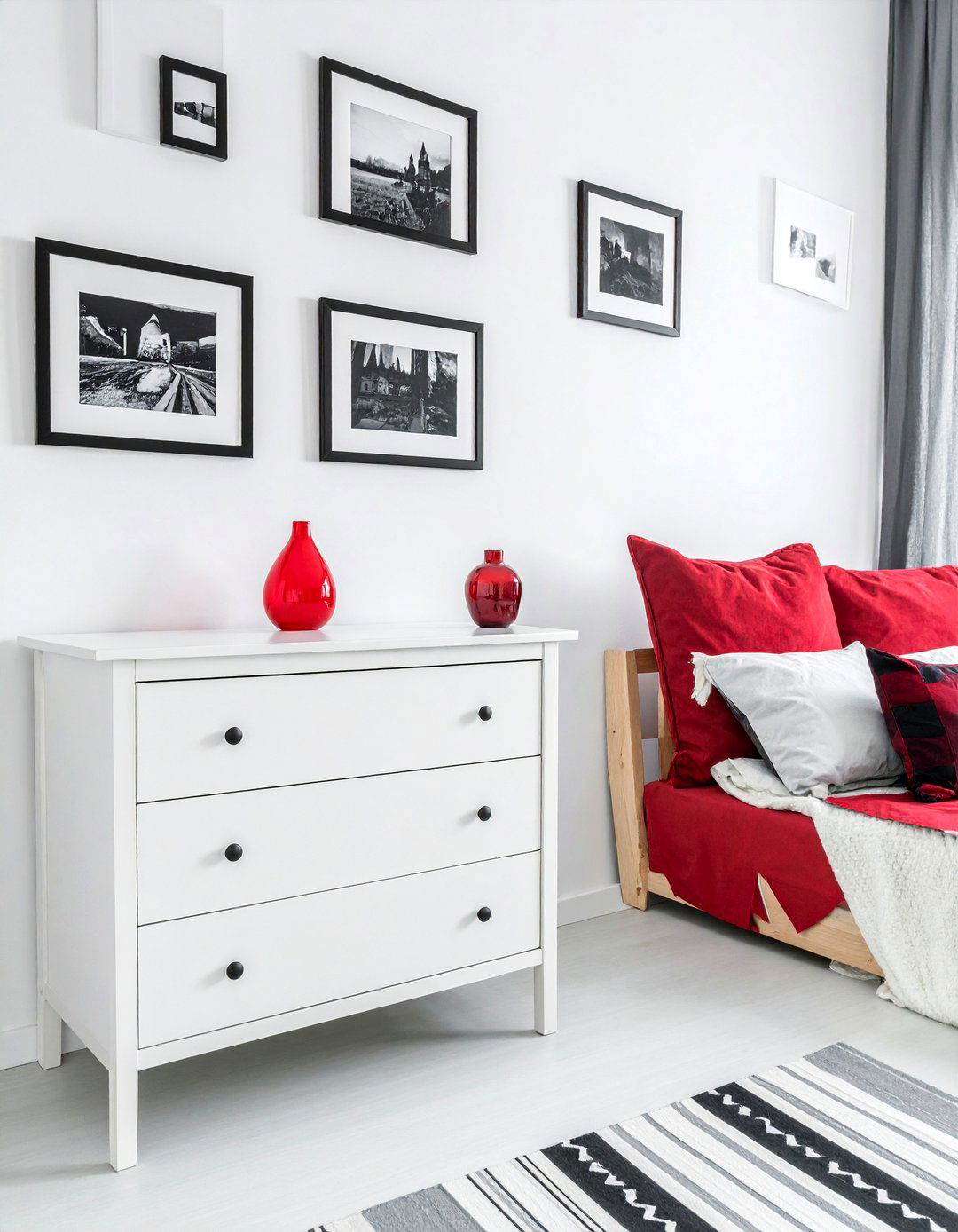 Black and White Photographic Art - 25 Red, Black, and White Bedroom Ideas for Bold Style