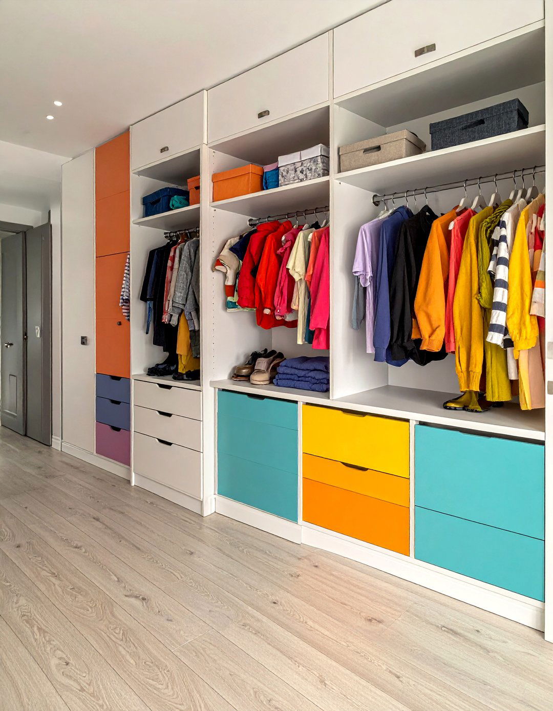 Family Sharing Systems - 30 Dressing Room Ideas to Organize Your Space