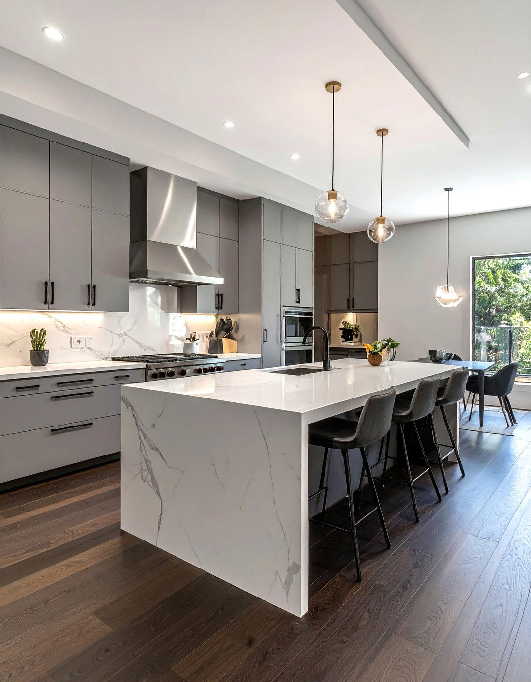 Kitchens With Dark Wood Floors and Gray Cabinets - 25 Kitchens With Dark Wood Floors for Elegant Spaces