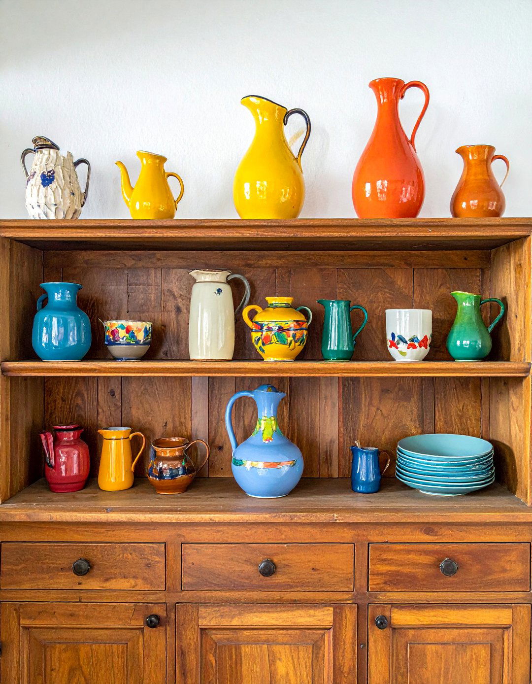 Tuscan Interior Design Showcasing Hand Painted Ceramics - 25 Elegant Tuscan Interior Design Ideas