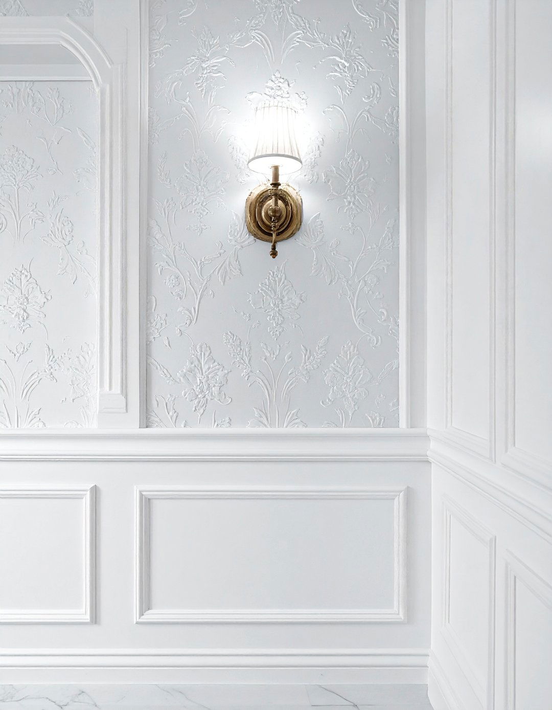 Victorian Hallway with Anaglypta or Lincrusta Wallpapers - 20 Victorian Hallway Ideas for Timeless Elegance