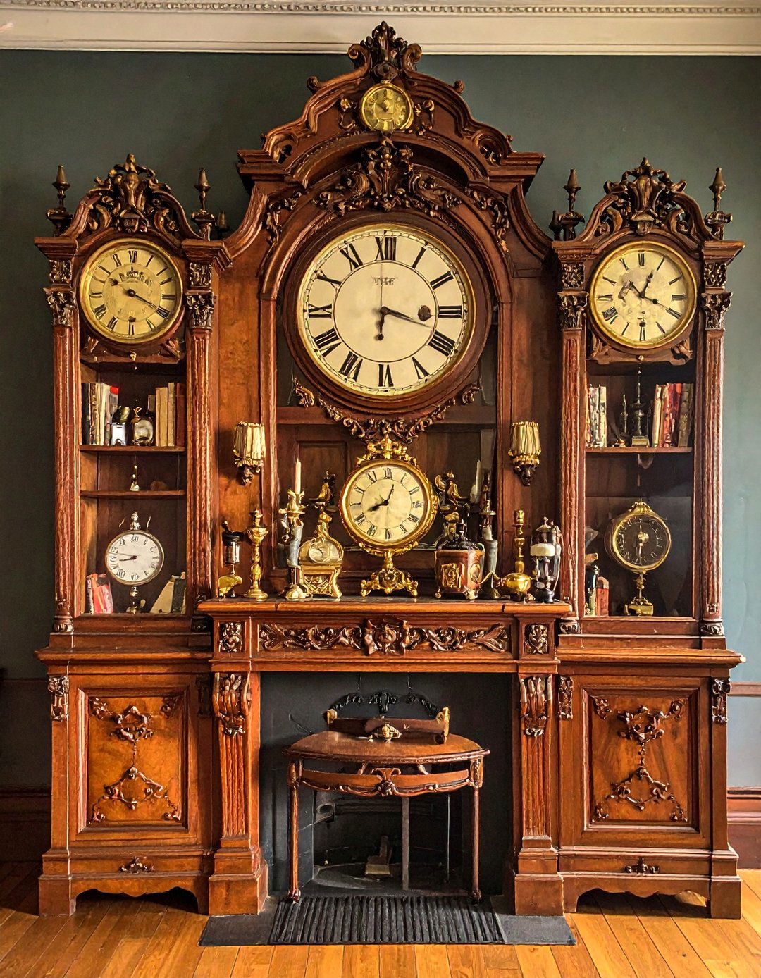 Antique Clock Collection - 40 Stylish Mantel Decor Ideas for Every Season
