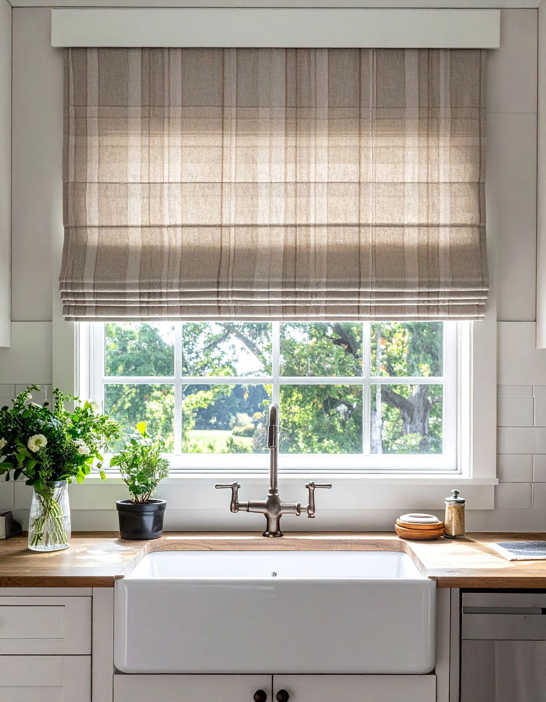 Faux Roman Shade Valance - 40 Farmhouse Window Treatment Ideas for a Cozy Home