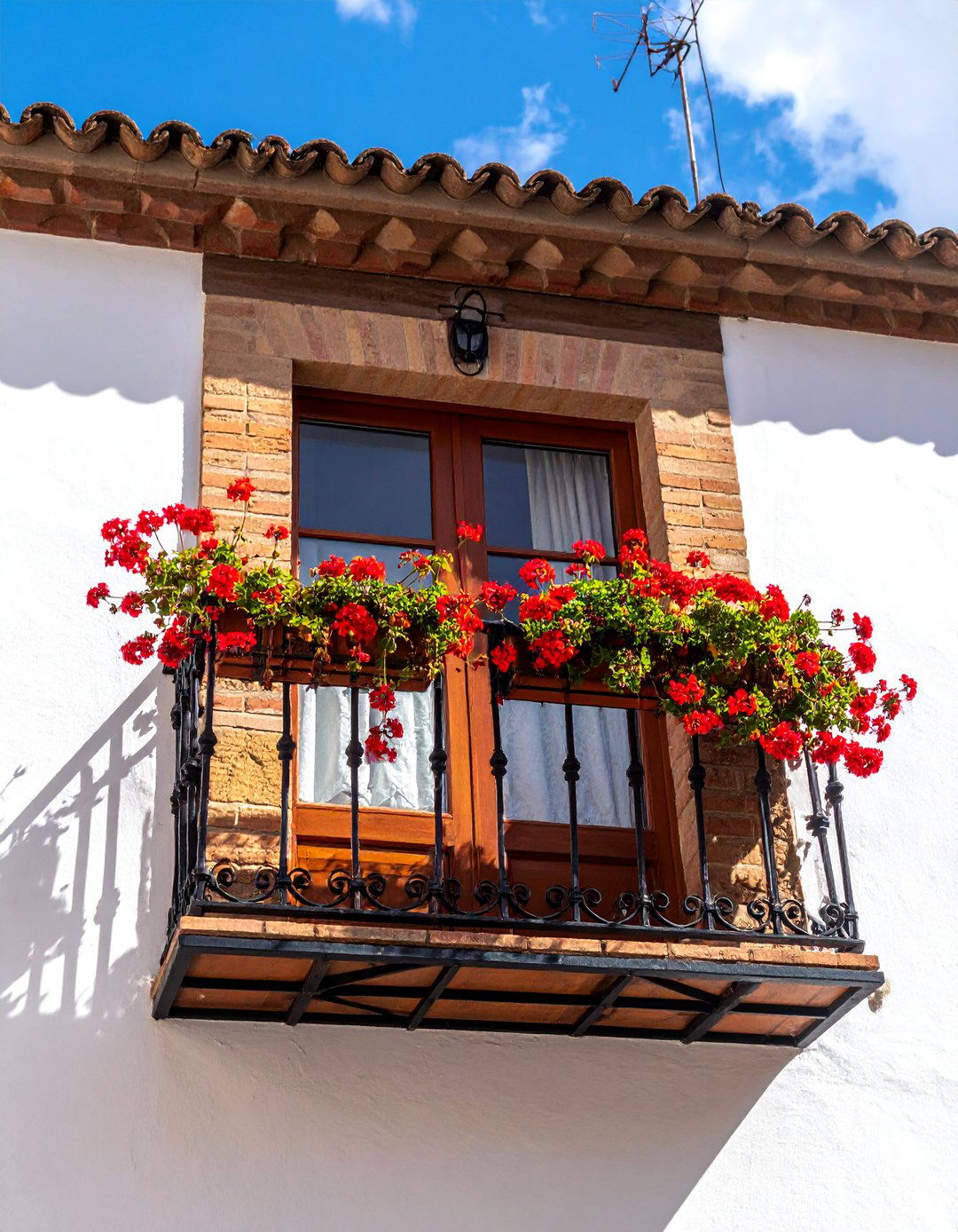 Juliet Balcony Spanish Bungalow Exterior - 25 Spanish Bungalow Exterior Ideas for Timeless Appeal