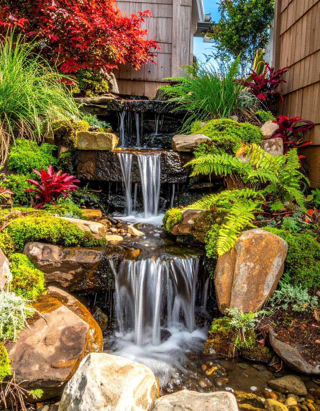 Miniature Waterfall Feature Creek - 30 Front Yard Dry Creek Bed Landscaping Ideas