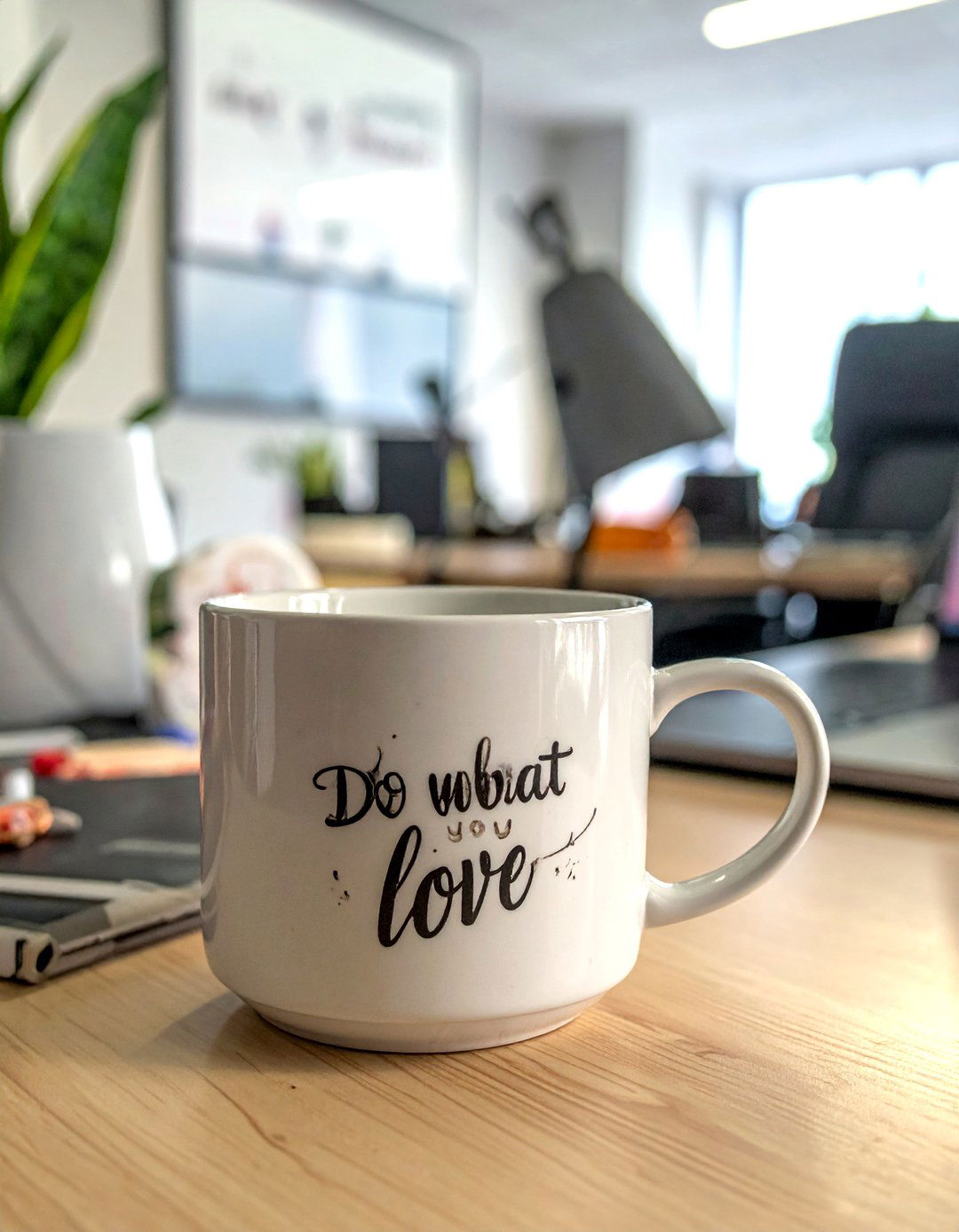 Personalized Coffee Mug - 30 Cubicle Decor Ideas to Personalize Your Workspace