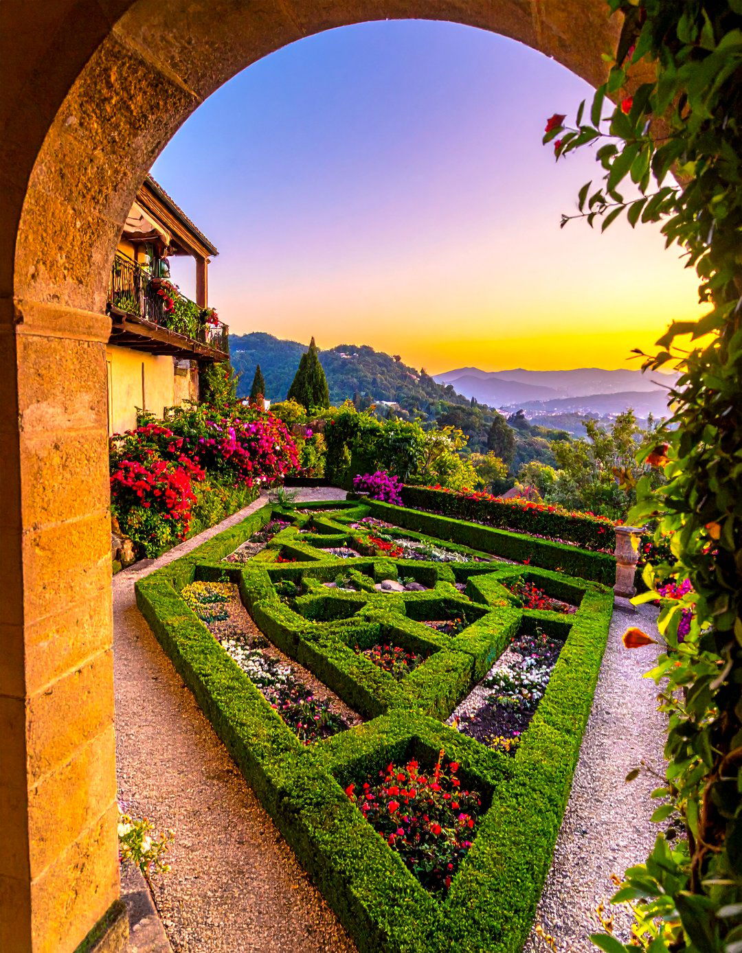 Terrace Parterre Garden - 25 Parterre Garden Ideas for Elegant Landscaping