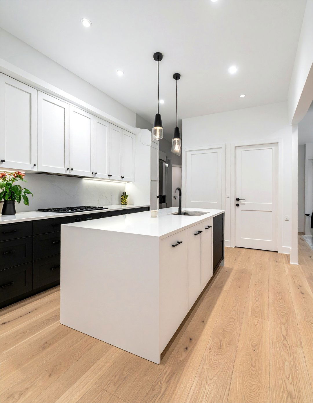 Two Tone Kitchen with Black Lower and White Upper Cabinets - 15 Black Kitchen Cabinets With White Countertops Ideas