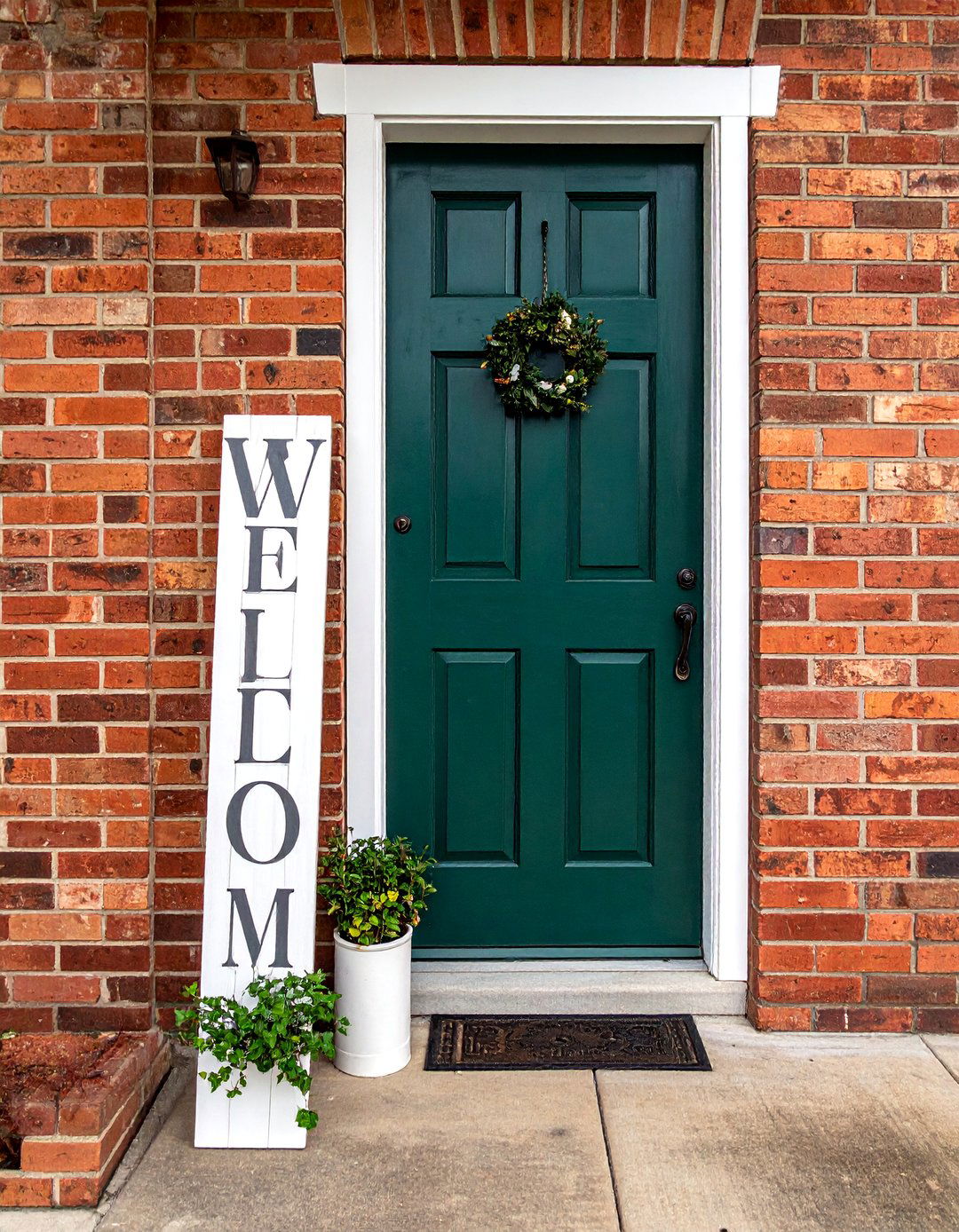 A Tall and Slim Welcome Sign for the Porch - 15 Summer Front Door Decor Ideas for a Welcoming Entry