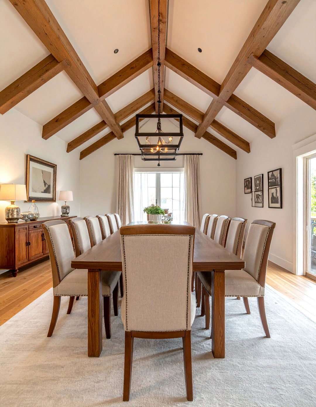 Vaulted Ceiling With Symmetrical Beams - 20 Vaulted Ceiling With Beams Ideas for a Dramatic Look