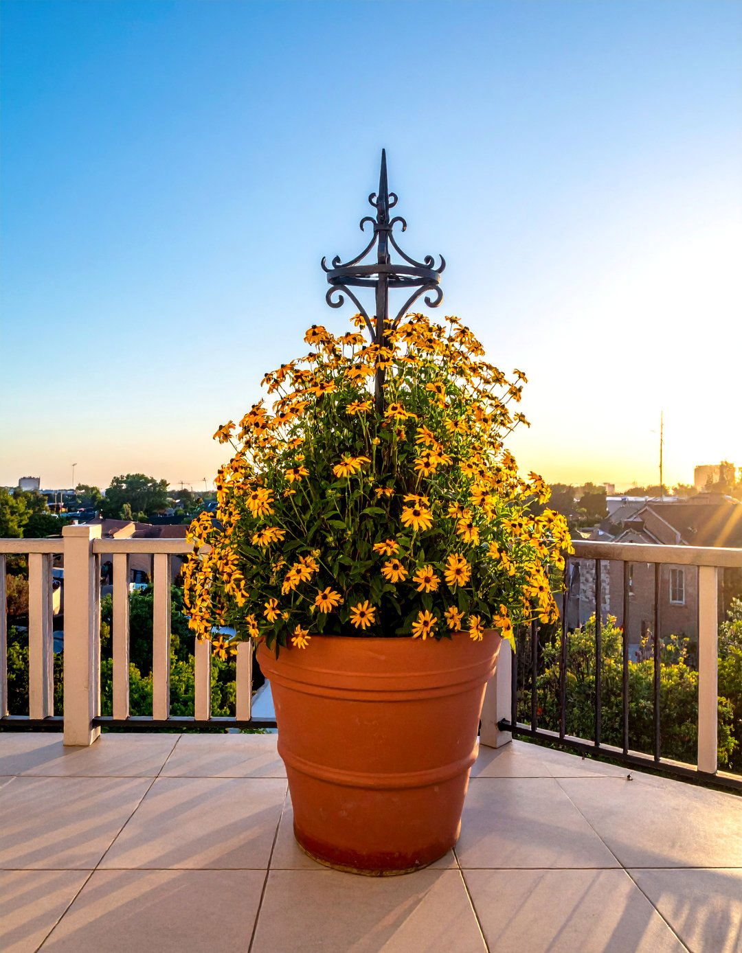 Freestanding Obelisk Balcony Trellis - 20 Balcony Trellis Ideas for Outdoor Living Spaces