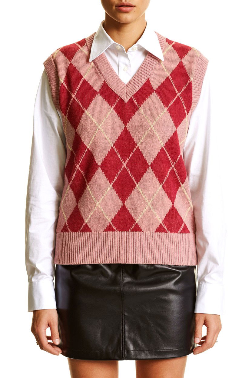 Argyle sweater vest - 25 Valentine's Day Preppy Outfits