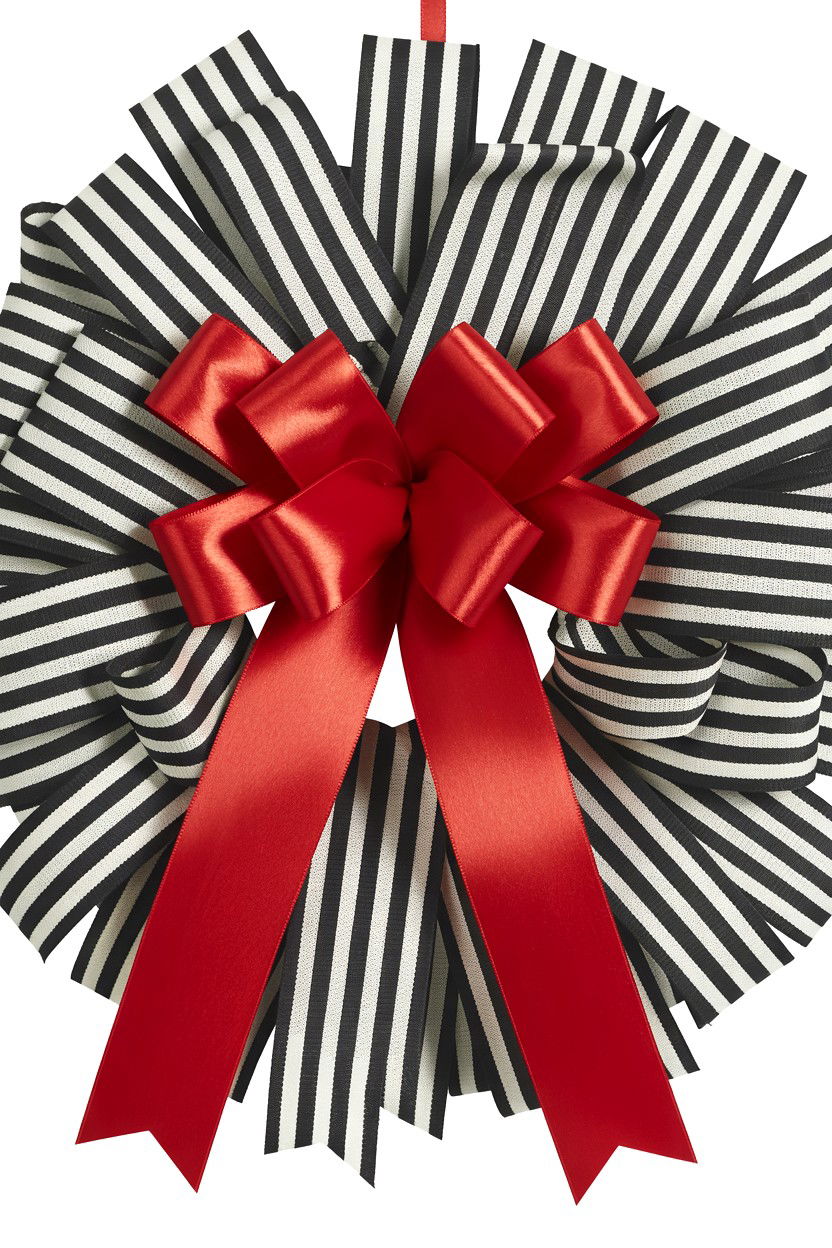 Black And White Striped Ribbon Wreath - 25 Ribbon Valentine's Day Wreath Ideas