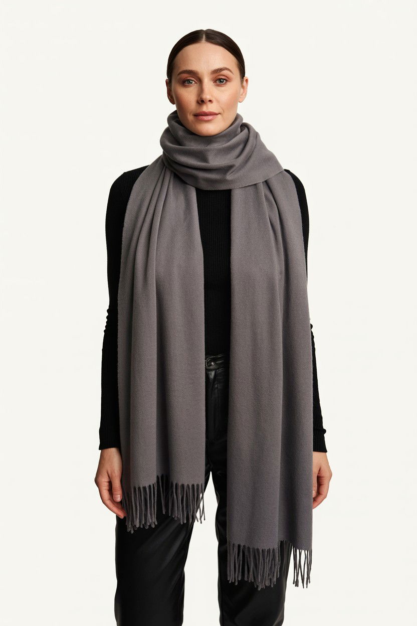Cashmere Scarf - 25 Valentine's Day Gifts for Mom