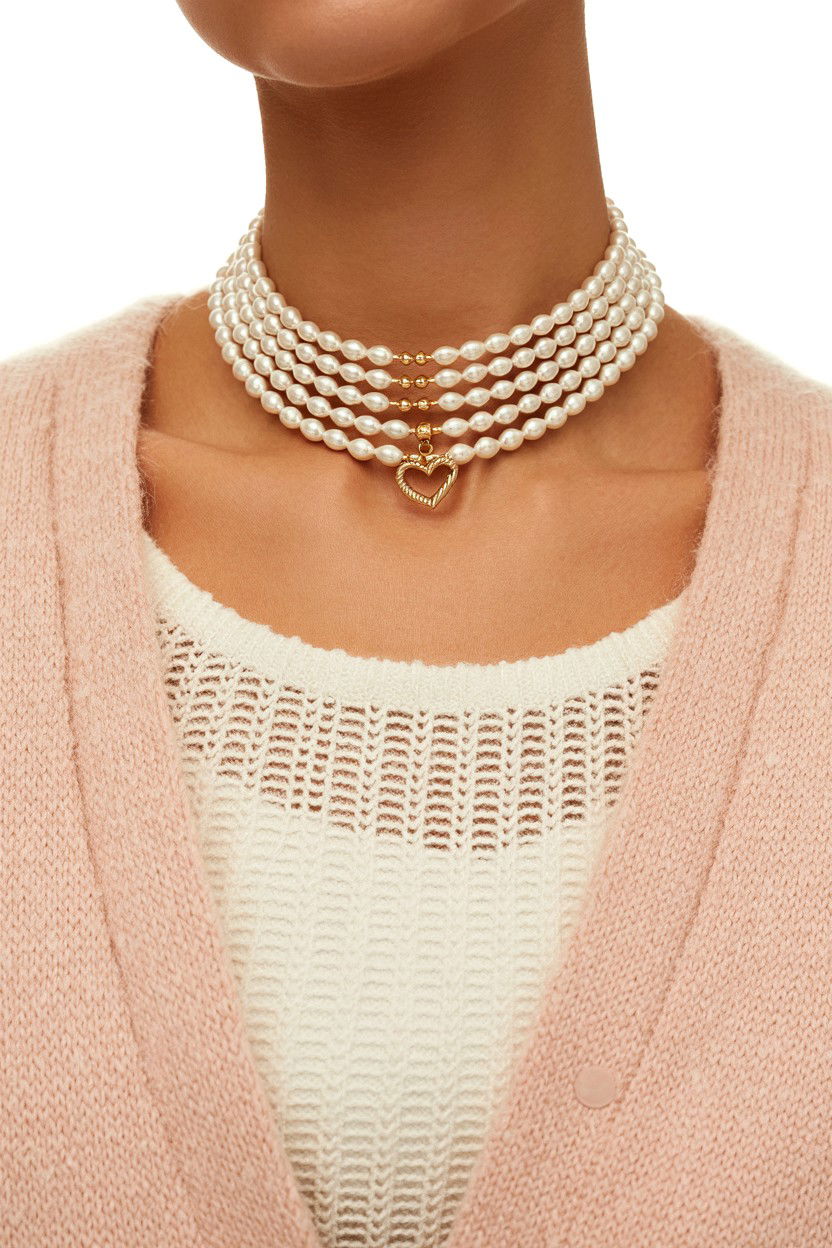 Pearl Necklace Style - 25 Coquette Valentine's Day Ideas