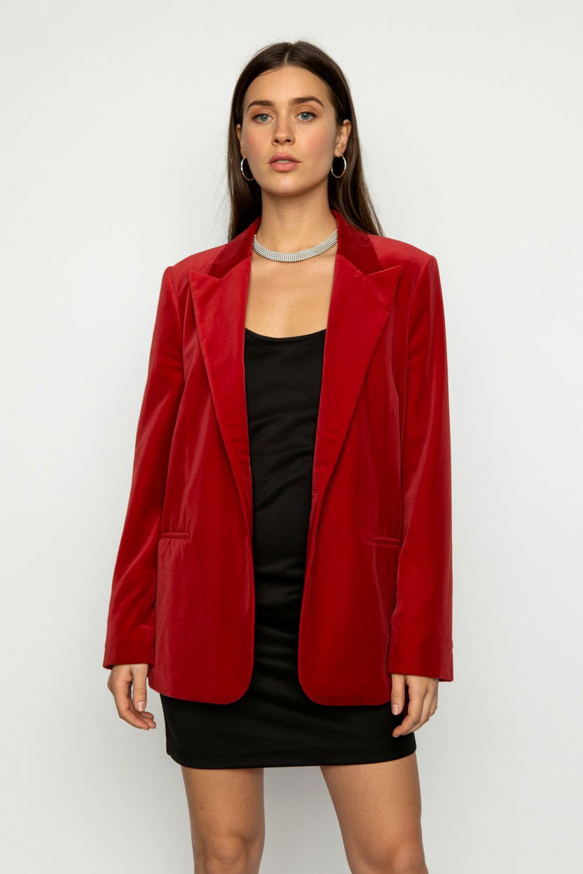 Red velvet blazer - 25 Valentine's Day Night Out Outfits